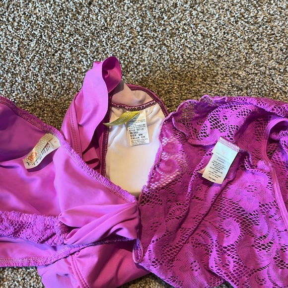 GB (Gianni Bini) Swim bikini, tops size S, bottoms size M- worn once - Picture 4 of 4